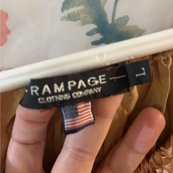 Rampage Gold Ruched Long Sleeve Blouse - Picture 4 of 10